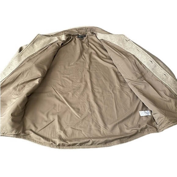 Banana Republic Tan Shirt Jacket - Picture 5 of 8